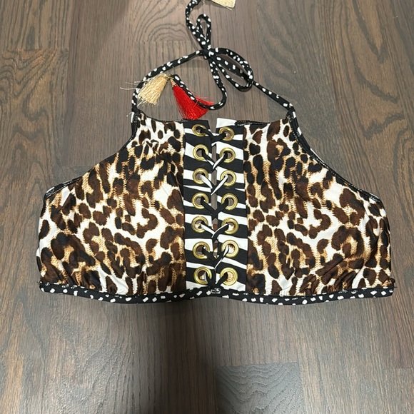La Blanca animal print reversible halter top bathing suit - Picture 2 of 3
